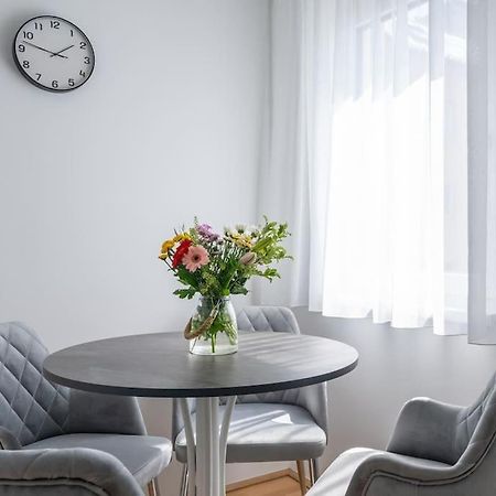 Elegant 1Br Flat With Balcony By Hm Apartment Wien Ngoại thất bức ảnh