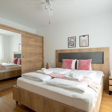 Elegant 1Br Flat With Balcony By Hm Apartment Wien Ngoại thất bức ảnh