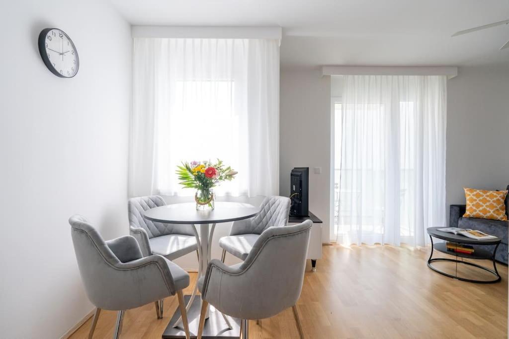 Elegant 1Br Flat With Balcony By Hm Apartment Wien Ngoại thất bức ảnh