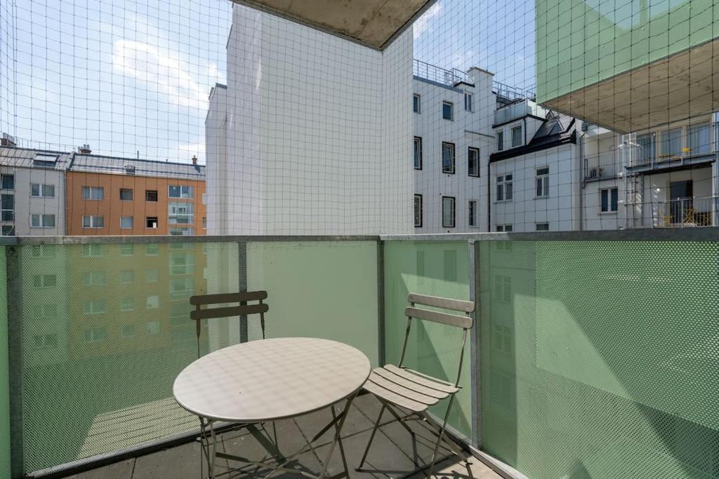 Elegant 1Br Flat With Balcony By Hm Apartment Wien Ngoại thất bức ảnh